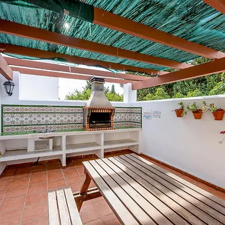 797 - En Pueblo Del Parque Benalmádena